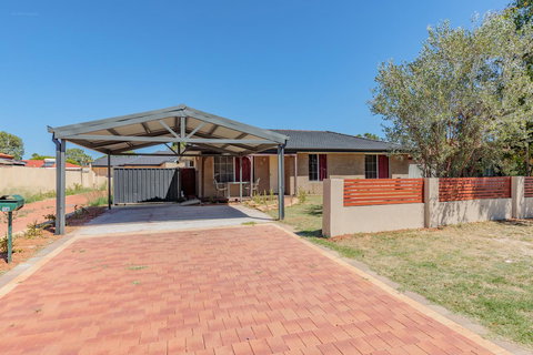 Brilliant, Neat, Convenient, Family-friendly House - Accommodation VIC 15