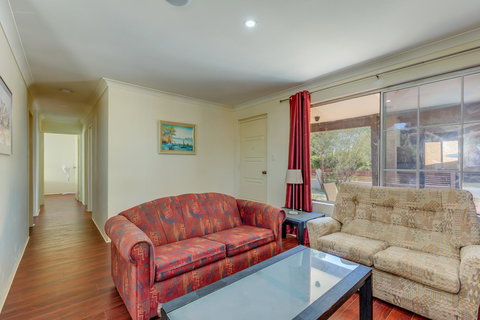 Brilliant, Neat, Convenient, Family-friendly House - Accommodation VIC 2