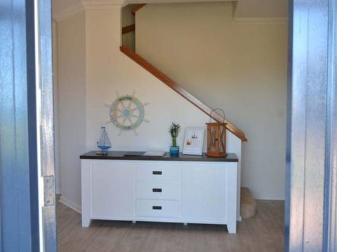 Caravel Beach House Mandurah - Accommodation VIC 23