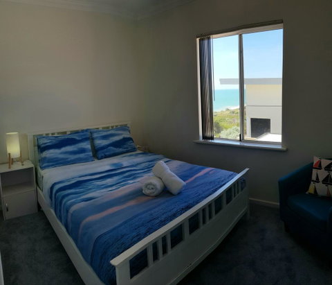 Caravel Beach House Mandurah - Accommodation VIC 9