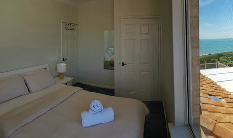 Caravel Beach House Mandurah - Accommodation VIC 4