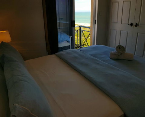 Caravel Beach House Mandurah - Accommodation VIC 14