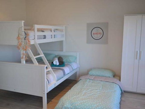 Caravel Beach House Mandurah - Accommodation VIC 21