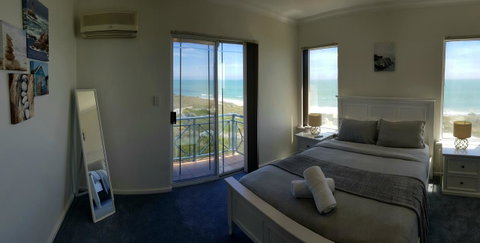 Caravel Beach House Mandurah - Accommodation VIC 1