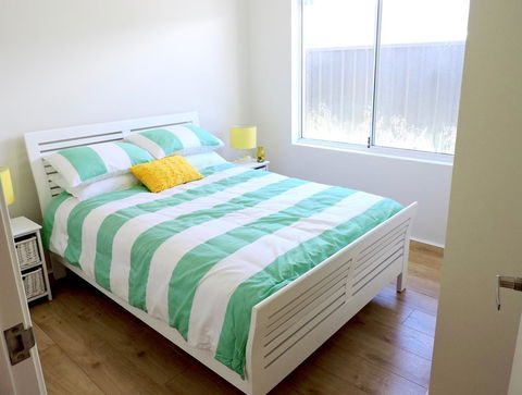 Contemporary Cove - Quindalup - Accommodation VIC 10