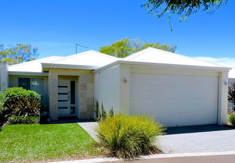 Contemporary Cove - Quindalup - Accommodation VIC 0