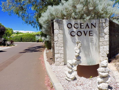 Contemporary Cove - Quindalup - Accommodation VIC 1