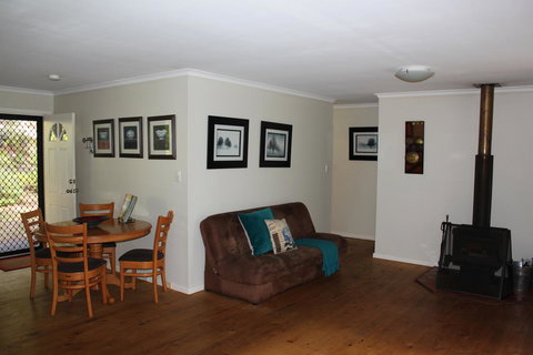 Francisca\'s Cottage - Accommodation VIC 4