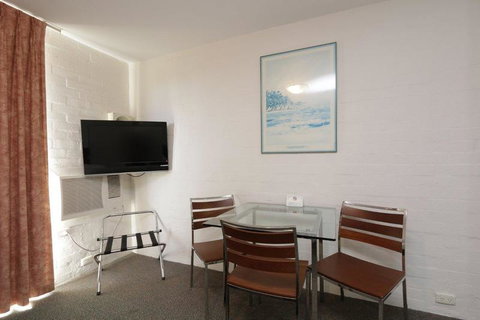 Atrium Hotel Mandurah - Accommodation VIC 2