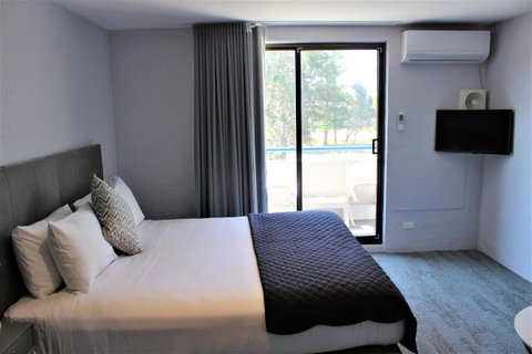 Atrium Hotel Mandurah - Accommodation VIC 7