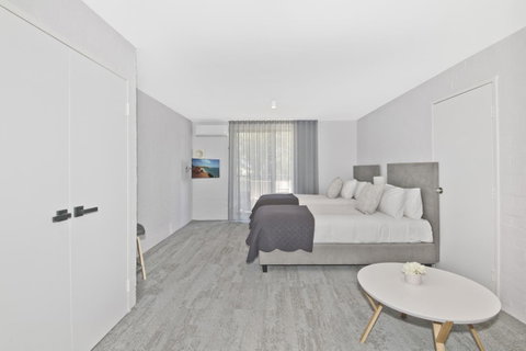 Atrium Hotel Mandurah - Accommodation VIC 23