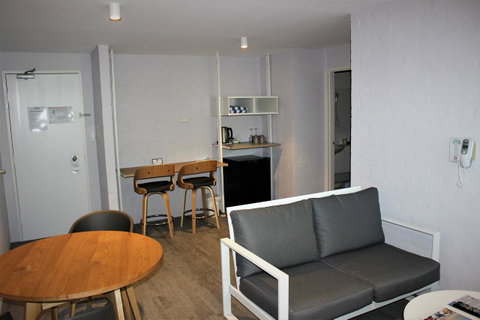 Atrium Hotel Mandurah - Accommodation VIC 12