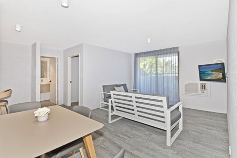 Atrium Hotel Mandurah - Accommodation VIC 25