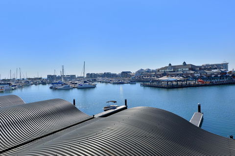 Dolphin Quay Apartments - Accommodation VIC 6