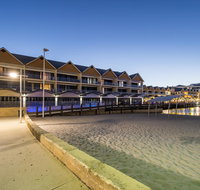 Dolphin Quay Apartments - Accommodation VIC