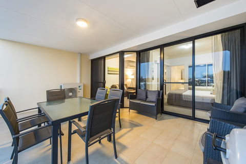 Dolphin Quay Apartments - Accommodation VIC 38