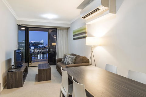 Dolphin Quay Apartments - Accommodation VIC 19