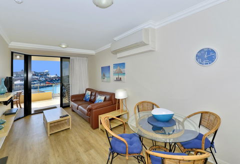 Dolphin Quay Apartments - Accommodation VIC 12