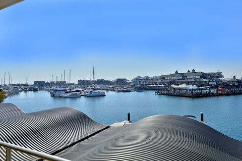Dolphin Quay Apartments - Accommodation VIC 13