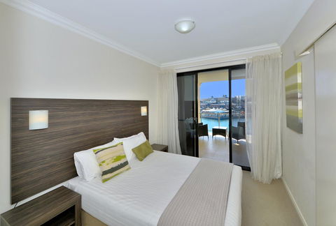 Dolphin Quay Apartments - Accommodation VIC 1