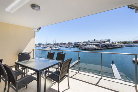 Dolphin Quay Apartments - Accommodation VIC 36