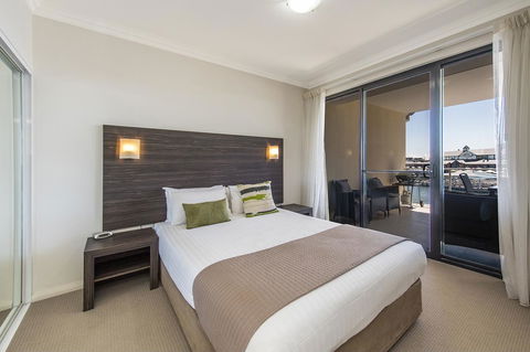 Dolphin Quay Apartments - Accommodation VIC 30