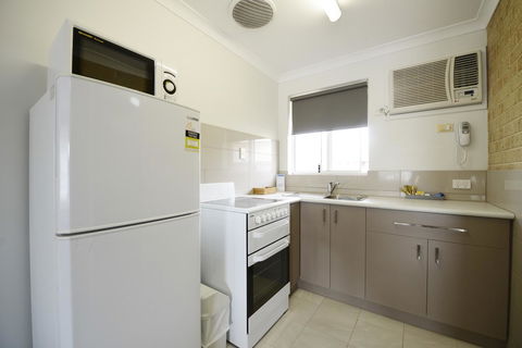 The Jetty Resort - Accommodation VIC 3