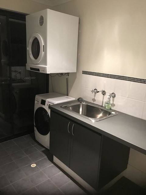 THE SANCTUARY LUXURY HOLIDAY HOME - Accommodation VIC 28