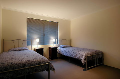 THE SANCTUARY LUXURY HOLIDAY HOME - Accommodation VIC 5