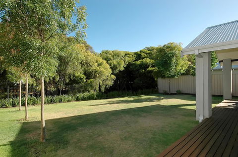 THE SANCTUARY LUXURY HOLIDAY HOME - Accommodation VIC 30