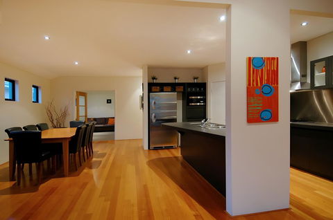 THE SANCTUARY LUXURY HOLIDAY HOME - Accommodation VIC 14