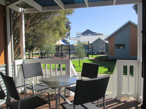 Mandurah Ocean Marina Chalets - Accommodation VIC 40