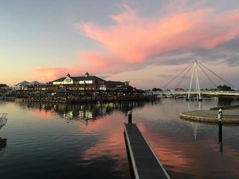 Mandurah Ocean Marina Chalets - Accommodation VIC 3