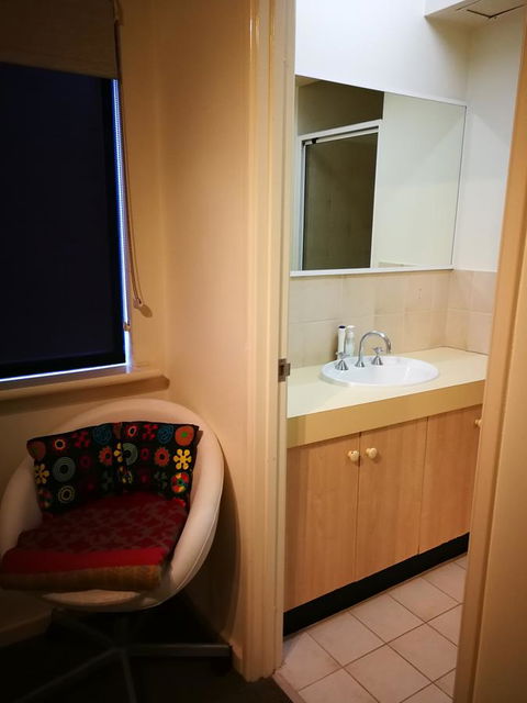 Superb 2 BR East Perth Apartment Location Comfort Space 1 - Accommodation VIC 10