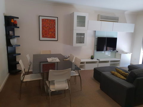 Superb 2 BR East Perth Apartment Location Comfort Space 1 - Accommodation VIC 1