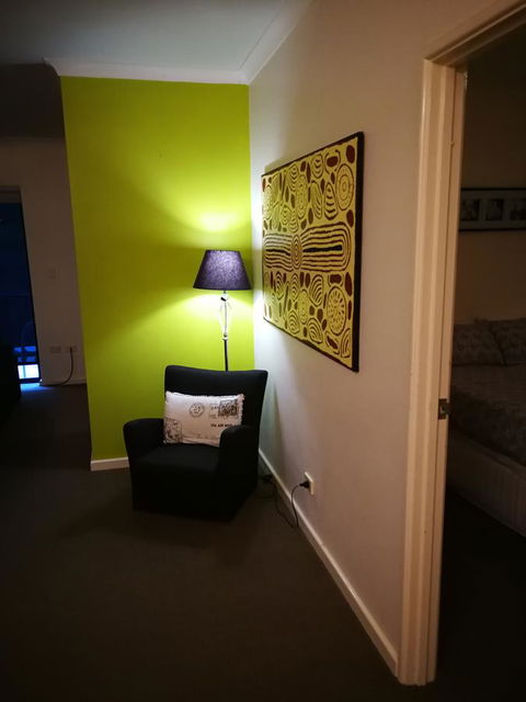 Superb 2 BR East Perth Apartment Location Comfort Space 1 - Accommodation VIC 8