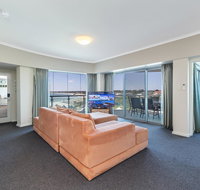 A 406 FANTASTIC OCEAN BEACH and MARINA VIEW APT AT SEASHELLS RESORT - Accommodation VIC