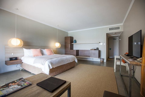 The Marina Hotel - Mindarie - Accommodation VIC 4