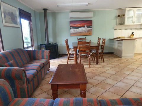 Eagle Bay Discovery - Accommodation VIC 6