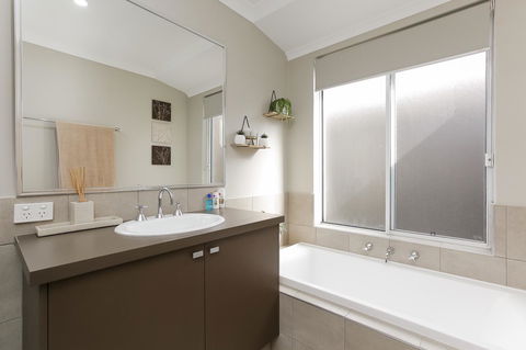 Perth Comfy Stays - Accommodation VIC 38