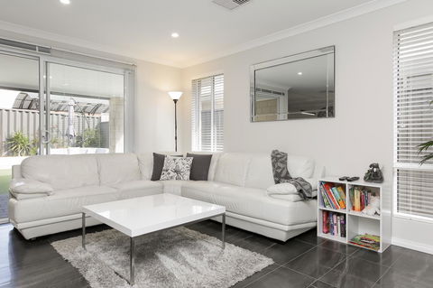 Perth Comfy Stays - Accommodation VIC 5