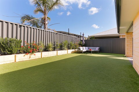 Perth Comfy Stays - Accommodation VIC 10
