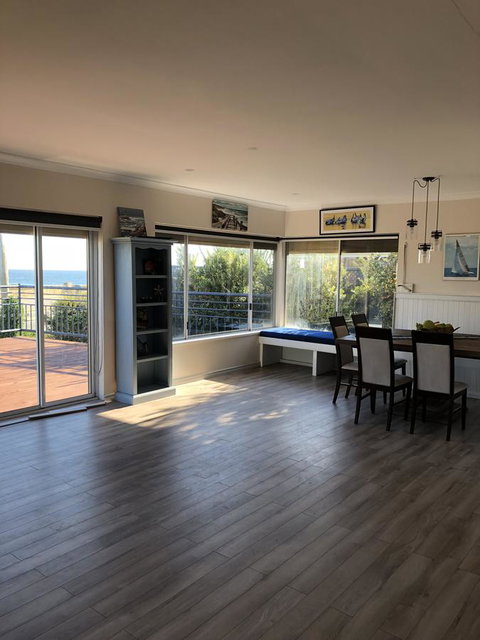 Halls Head Beach House - Accommodation VIC 3