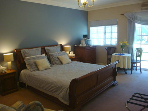 Lanterns Retreats - Accommodation VIC 13