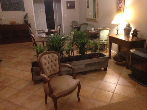 Lanterns Retreats - Accommodation VIC 11