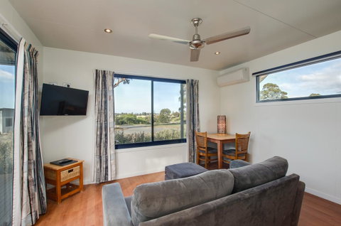 Swansea Beach Chalets - Accommodation VIC 8