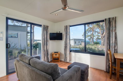 Swansea Beach Chalets - Accommodation VIC 18