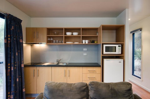Swansea Beach Chalets - Accommodation VIC 5
