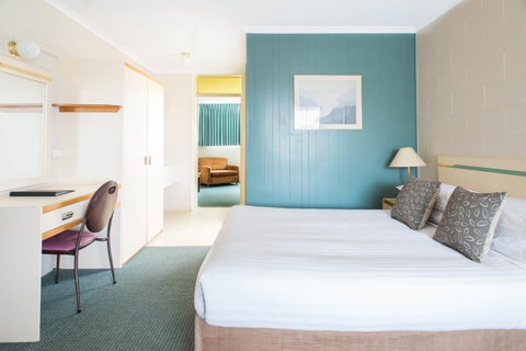 Comfort Inn Devonport - Accommodation VIC 18