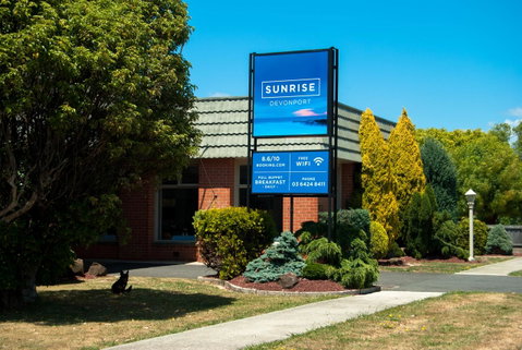 Comfort Inn Devonport - Accommodation VIC 25